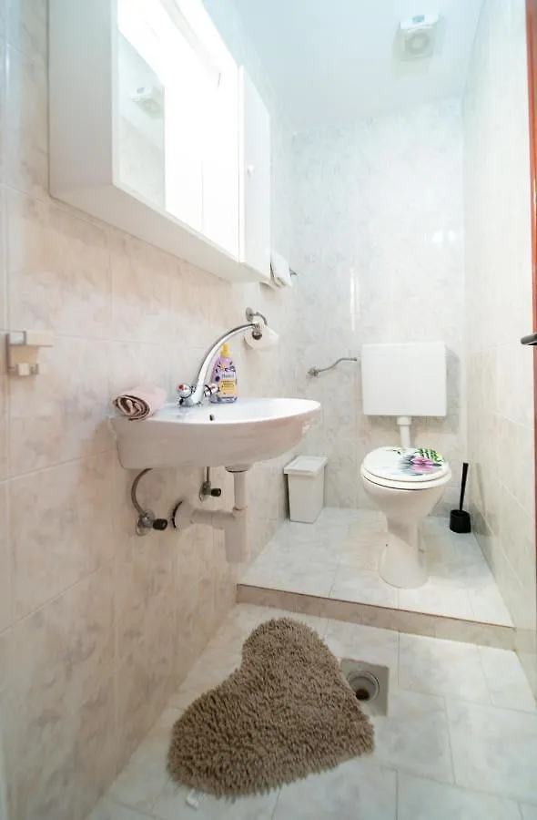 Apartments Nada Banjol Croatia