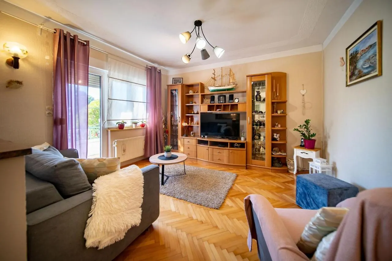 Apartments Nada Banjol