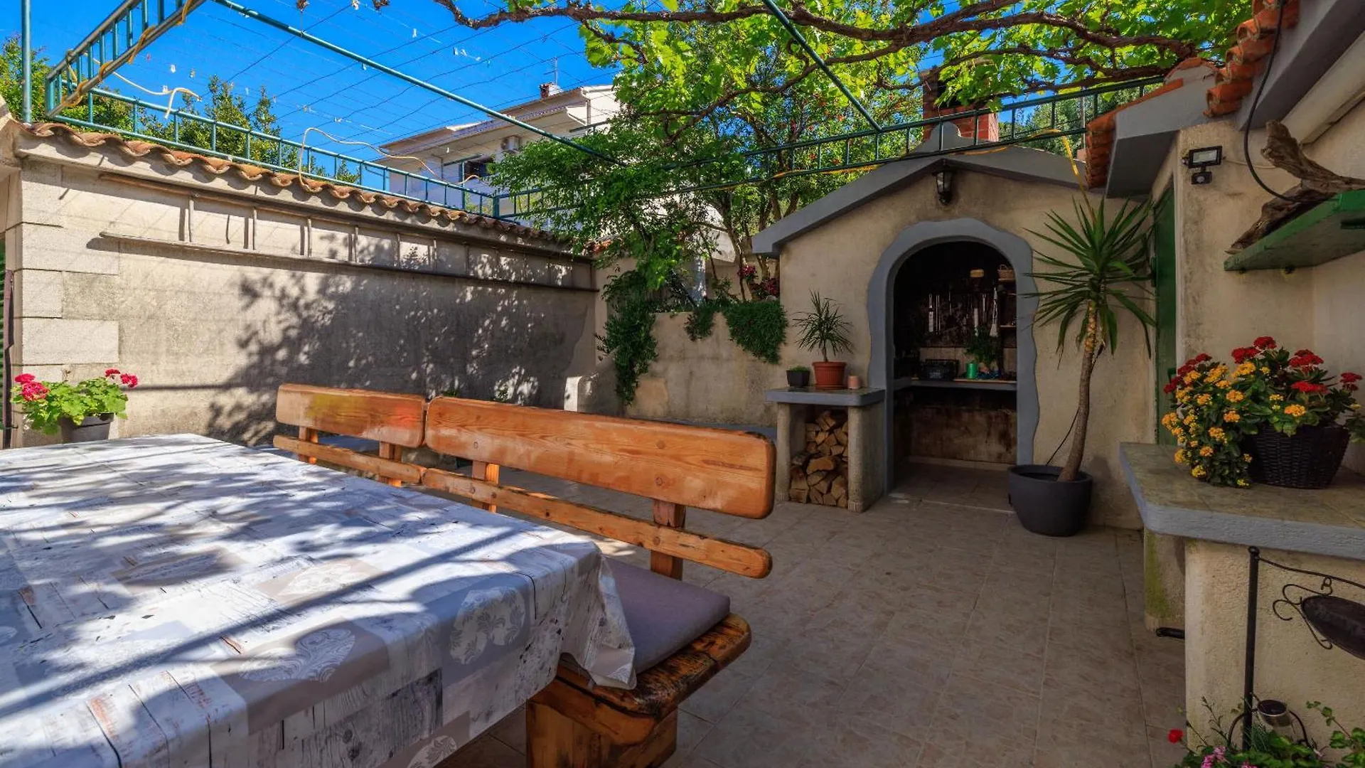 Apartments Nada Banjol Croatia