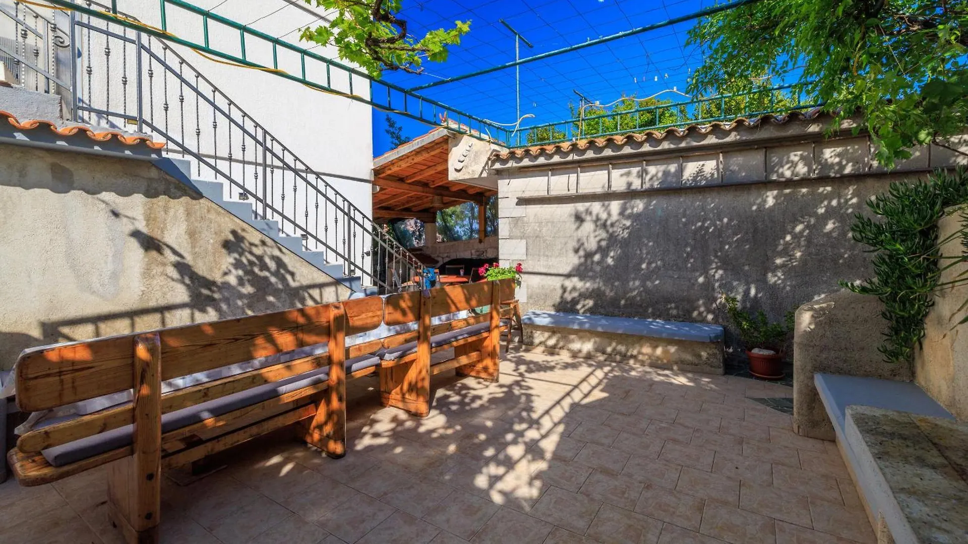 Apartments Nada Banjol Croatia