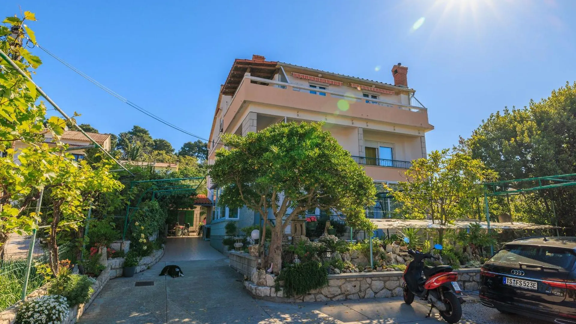 Apartments Nada Banjol