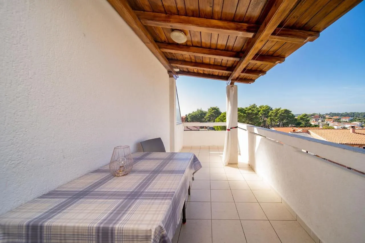 Apartments Nada Banjol 0*,